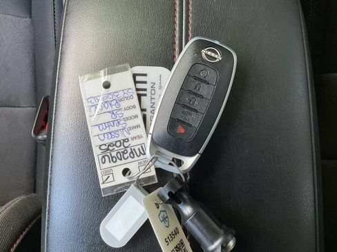 Used 2025 Nissan Sentra SR FWD image 37