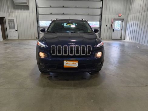Used 2014 Jeep Cherokee Latitude w/ Comfort/Convenience Group AWD/4WD image 3