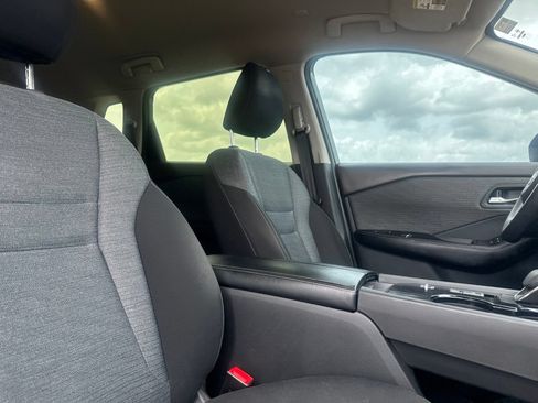 Used 2023 Nissan Rogue SV FWD image 23