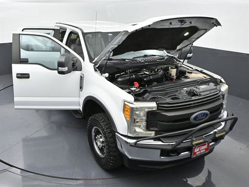 Used 2017 Ford F250 XL w/ Power Equipment Group AWD/4WD image 46