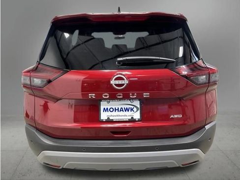 Used 2023 Nissan Rogue S AWD/4WD image 4