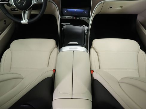 Certified 2025 Mercedes-Benz C 300 Sedan image 16