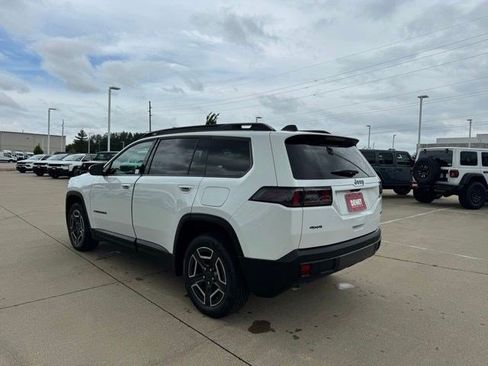 New 2026 Jeep Cherokee Laredo AWD/4WD image 5