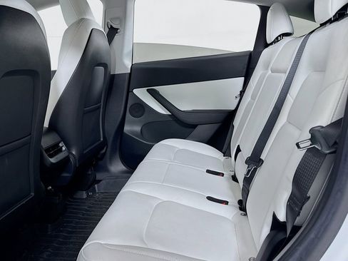 Used 2021 Tesla Model Y Long Range image 27