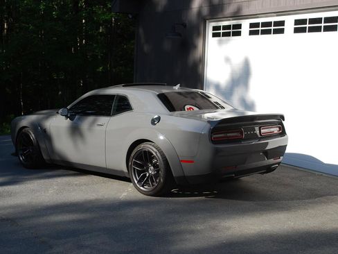 Used 2019 Dodge Challenger SRT Hellcat Redeye RWD image 34