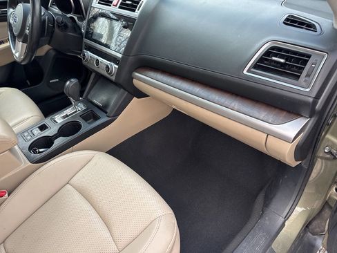 Used 2015 Subaru Outback 3.6R Limited image 27