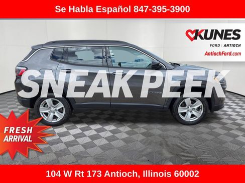 Used 2022 Jeep Compass Latitude w/ Convenience Group AWD/4WD image 10