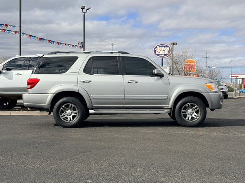 Used 2005 Toyota Sequoia Limited image 37
