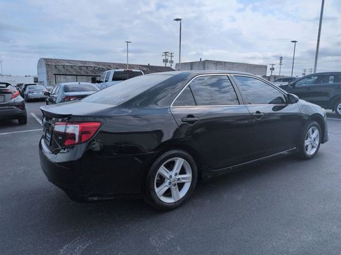 Used 2014 Toyota Camry SE image 6