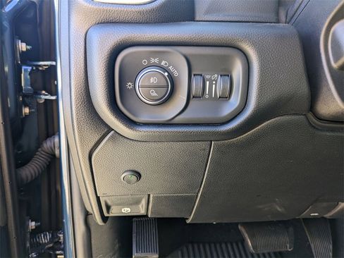 Used 2019 RAM 2500 Big Horn image 17