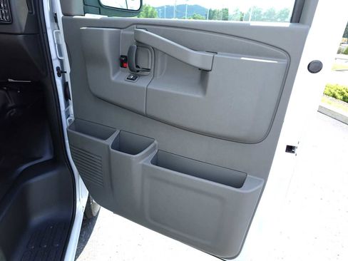 New 2025 GMC Savana 2500 w/ Driver Convenience Package RWD image 24
