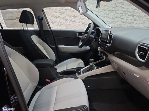 New 2026 Hyundai Venue SEL image 10