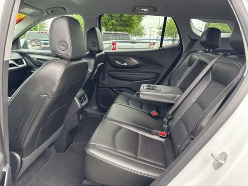 Used 2024 GMC Terrain SLT AWD/4WD image 33