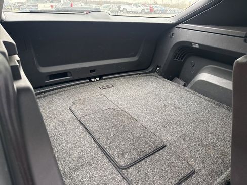 Used 2022 Volkswagen Atlas Cross Sport SE image 54