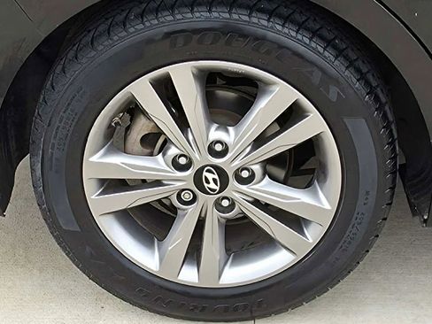 Used 2018 Hyundai Elantra Value Edition FWD image 30