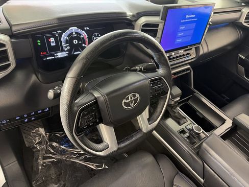 Used 2022 Toyota Tundra Platinum AWD/4WD image 12