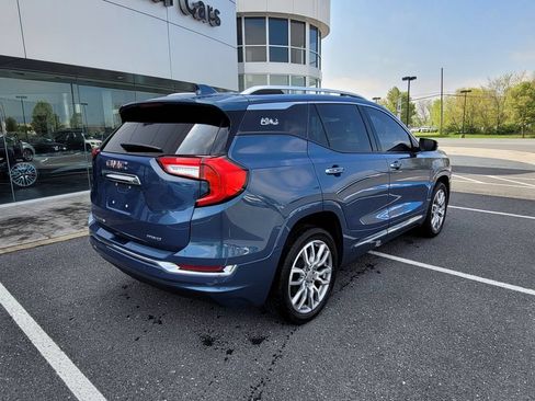 Used 2024 GMC Terrain Denali w/ Denali Premium Package AWD/4WD image 6