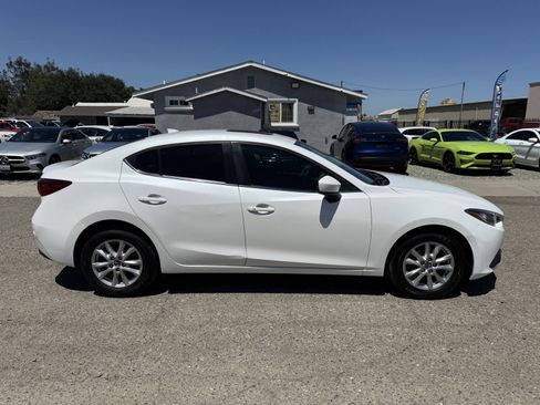 Used 2015 MAZDA MAZDA3 i Touring w/ Technology Package FWD image 7