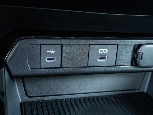 New 2026 Toyota Prius Plug-In Hybrid image 28