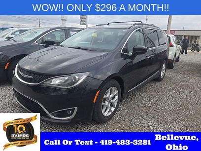 Used 2017 Chrysler Pacifica Touring-L w/ Tire & Wheel Group