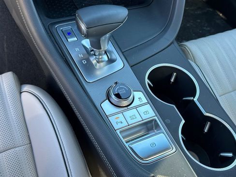 Used 2025 Genesis G70 2.5T w/ Sport Prestige Package image 31