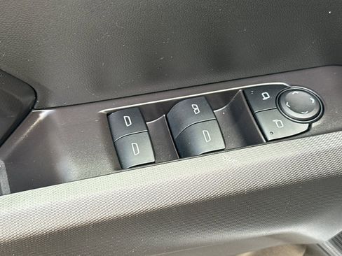 Used 2024 Chevrolet Colorado LT w/ LT Convenience Package image 12