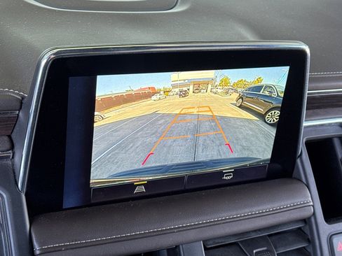 Used 2024 Chevrolet Suburban LT image 28