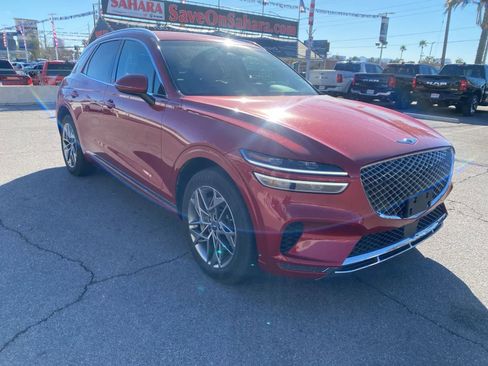 Used 2025 Genesis GV70 2.5T image 3