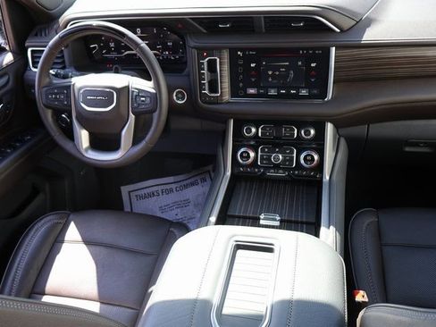 Certified 2024 GMC Yukon Denali w/ Advanced Technology Package AWD/4WD image 14