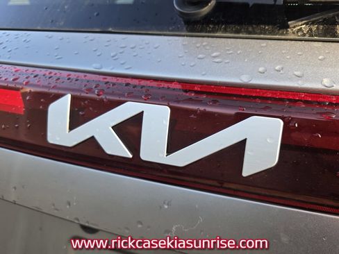 Used 2024 Kia Seltos LX AWD/4WD image 12