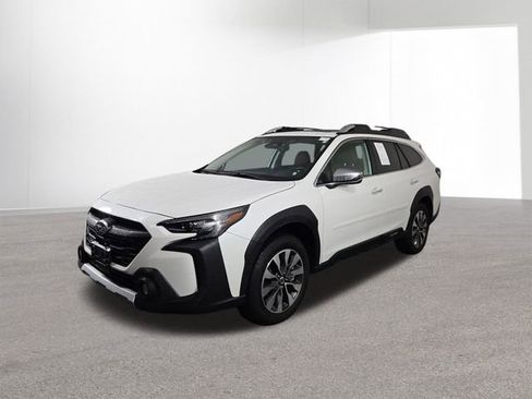 Used 2025 Subaru Outback Touring image 2