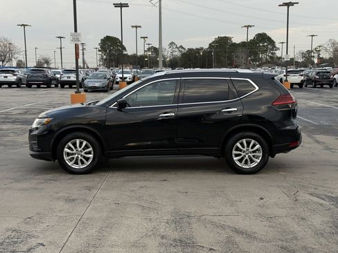 Used 2018 Nissan Rogue SV image 12