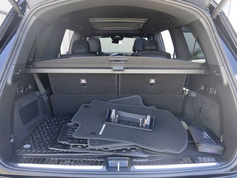 New 2026 Mercedes-Benz GLS 580 4MATIC image 21