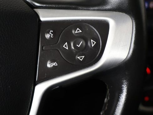 Used 2024 GMC Terrain SLT image 37