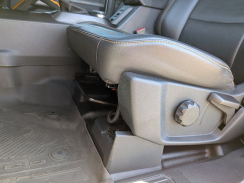 Used 2022 Ford Bronco Badlands AWD/4WD image 17