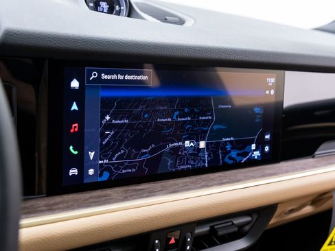 New 2026 Porsche Cayenne image 25