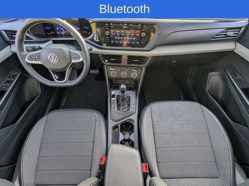Used 2022 Volkswagen Taos SE image 11
