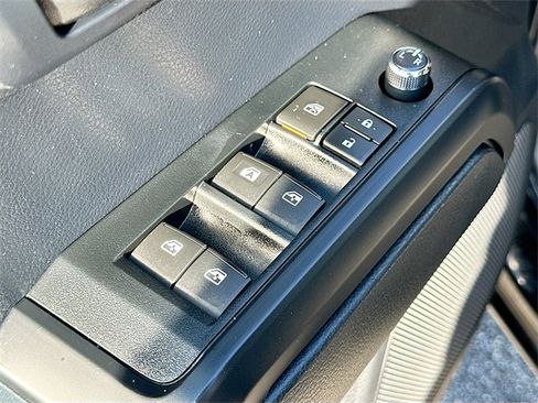 Used 2016 Toyota Tacoma SR image 17