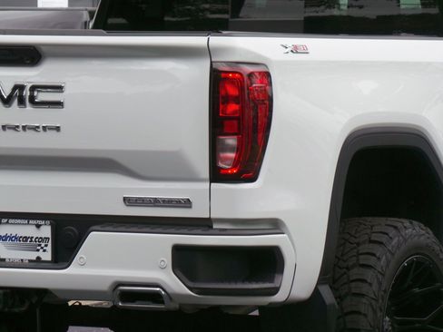 Used 2024 GMC Sierra 1500 Elevation w/ Elevation Premium Package AWD/4WD image 24