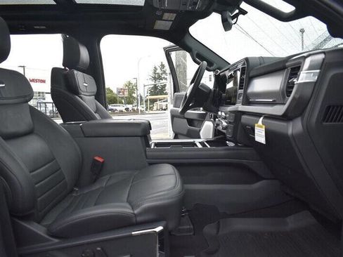 Used 2025 Ford F450 Platinum w/ Camper Package image 30