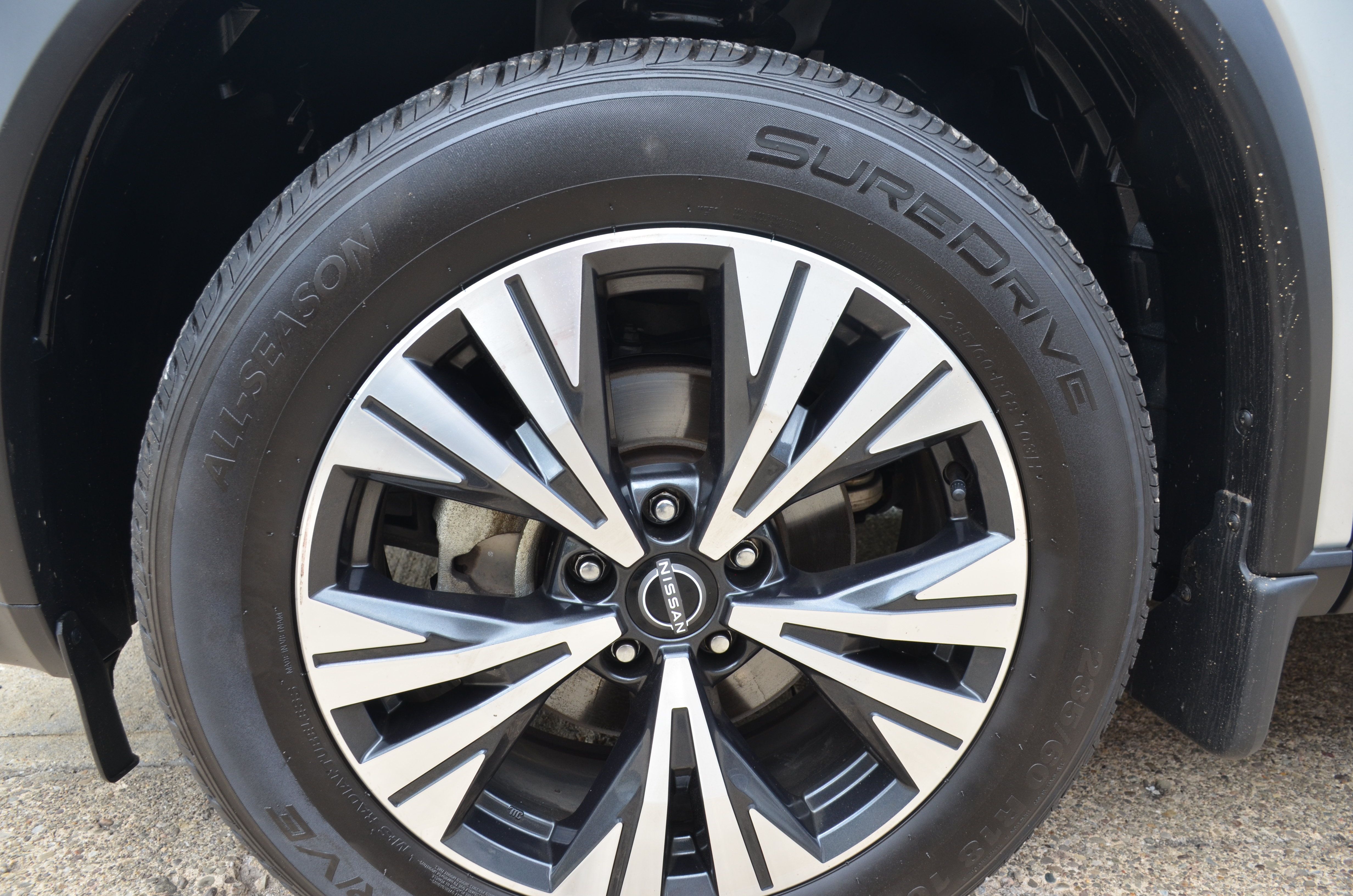 Used 2023 Nissan Rogue SV AWD/4WD image 14