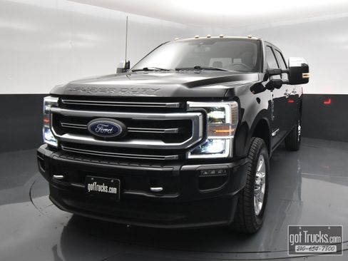Used 2022 Ford F350 Platinum w/ FX4 Off-Road Package AWD/4WD image 53