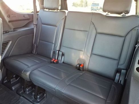 Certified 2021 Chevrolet Tahoe Z71 w/ Z71 Signature Package AWD/4WD image 39