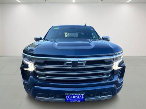 Used 2023 Chevrolet Silverado 1500 High Country w/ Technology Package image 2