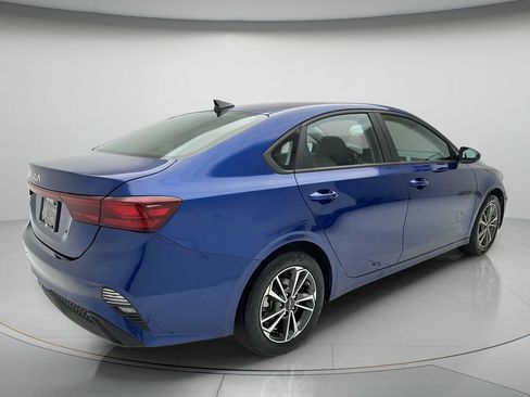 Used 2023 Kia Forte LXS FWD image 5