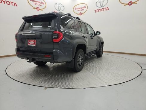 Certified 2025 Toyota 4Runner SR5 AWD/4WD image 8