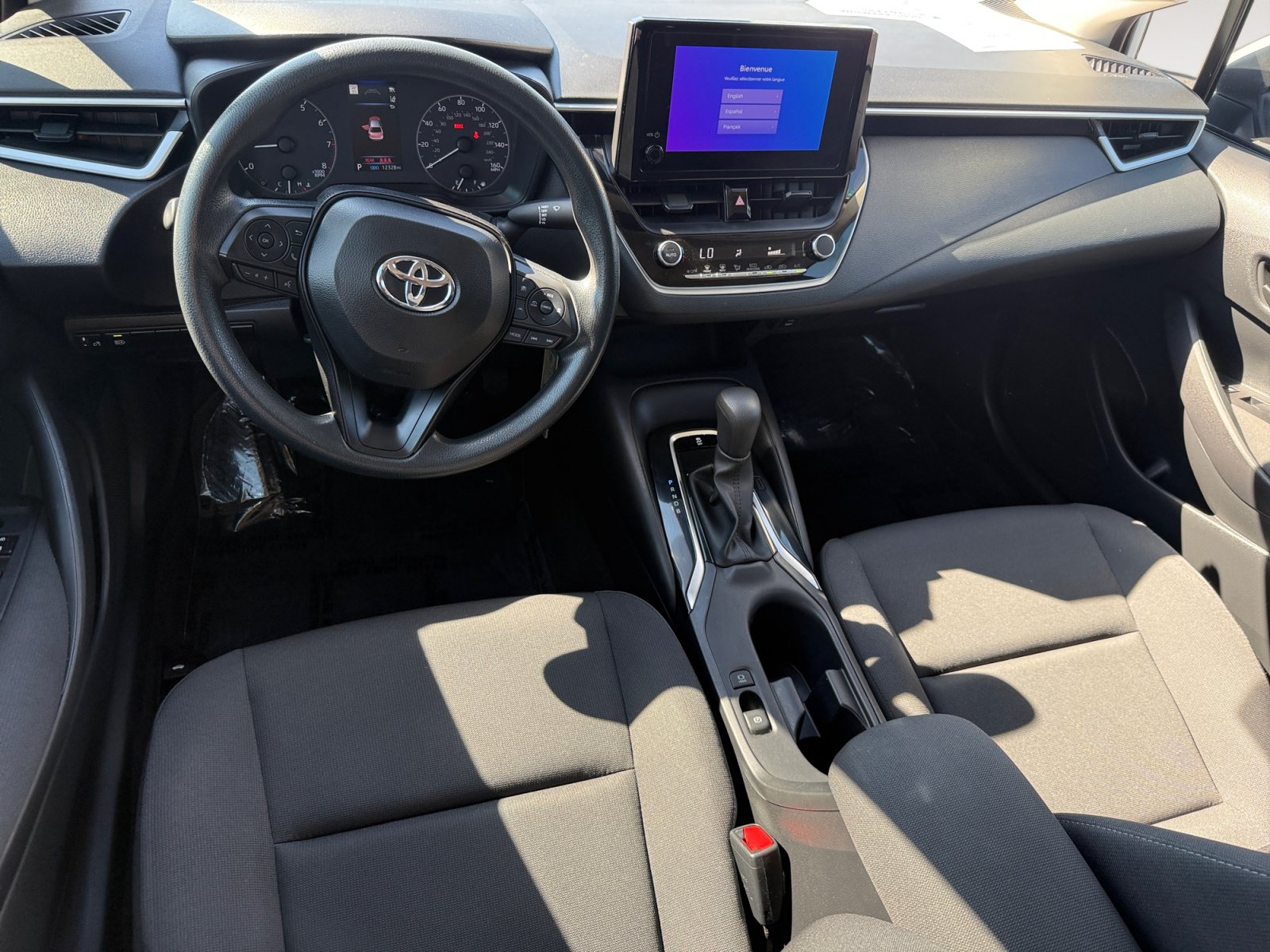 Used 2025 Toyota Corolla LE FWD image 15