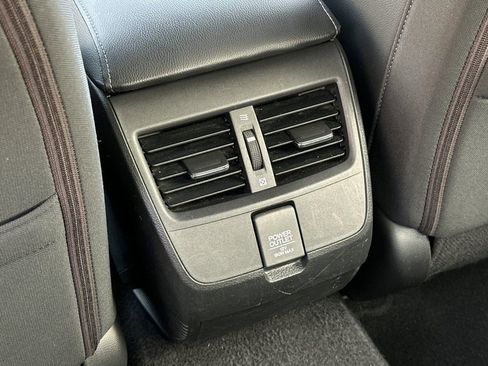 Certified 2021 Honda Clarity Plug-In Hybrid image 14