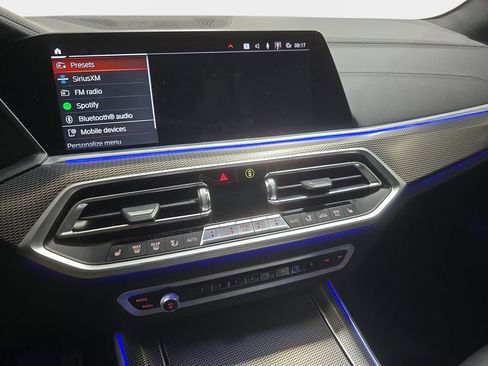 Used 2022 BMW X5 sDrive40i w/ M Sport Package image 17