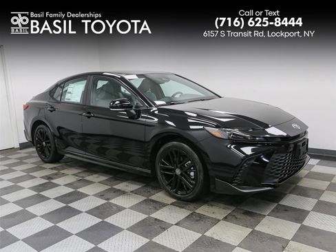 New 2026 Toyota Camry SE image 1